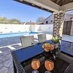 Vakantiehuis Kristina By Interhome Smilcic